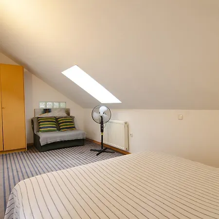 Greenslo Apartment
