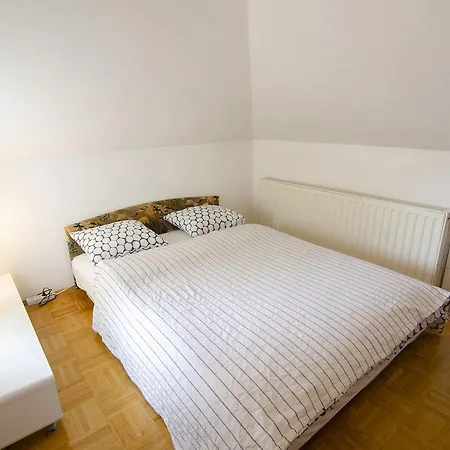 Апартаменти Greenslo