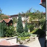 Greenslo Апартаменти *